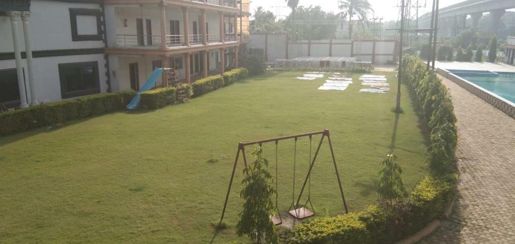 Aristro Club Hotel Calcutta Eksteriør billede